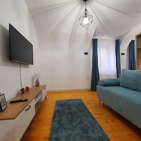 Lucasi Apartament Sibiu Buitenkant foto