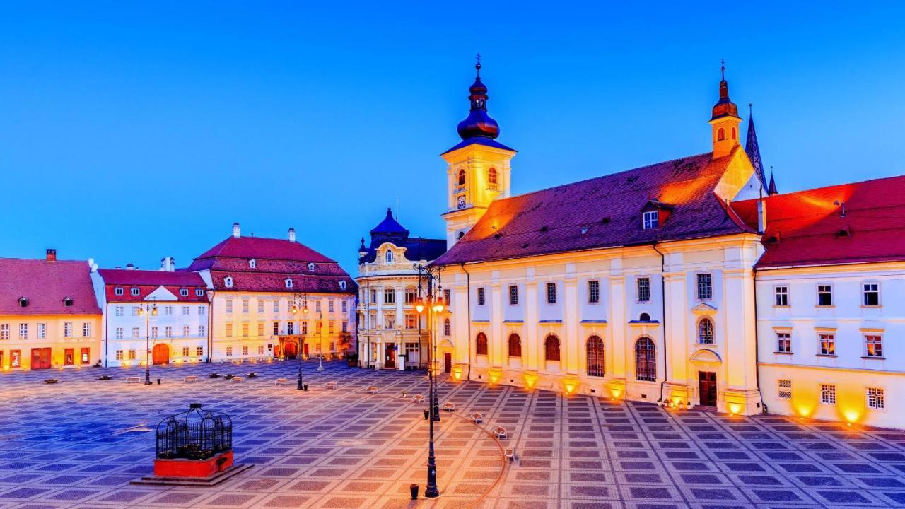 Lucasi Apartament Sibiu Buitenkant foto