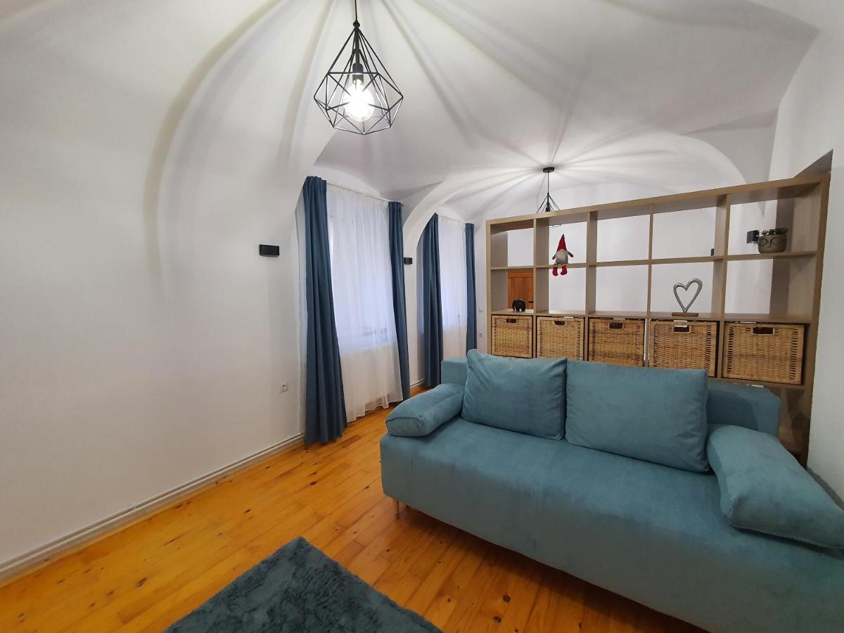 Lucasi Apartament Sibiu Buitenkant foto