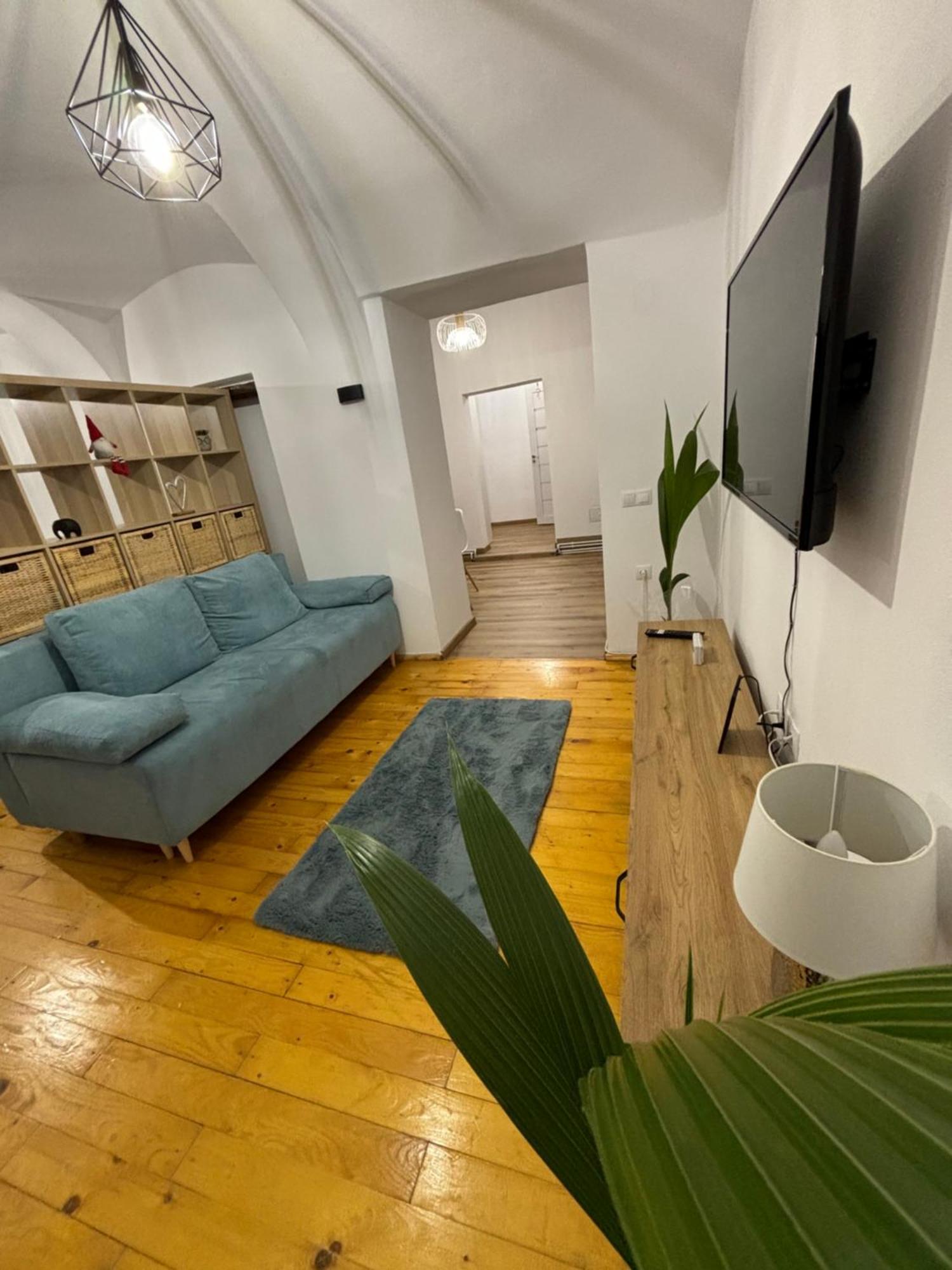 Lucasi Apartament Sibiu Buitenkant foto